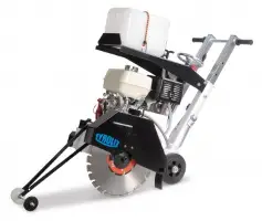 Dispozitiv de tăiat rosturi pe benzină