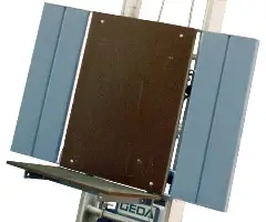 Platformă universală cu grilaj de protecţie rabatabil GEDA, ZG2893