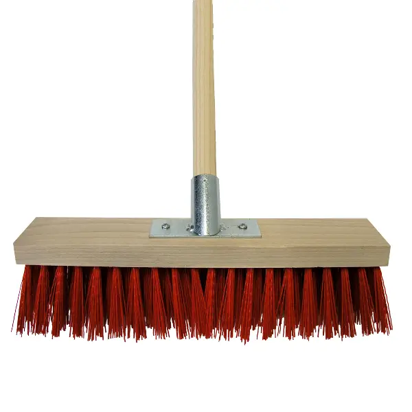 Straßenbesen 40cm Elaston gewellte Ausführung mit Halter u. Stiel 28/1600mm, Z070468