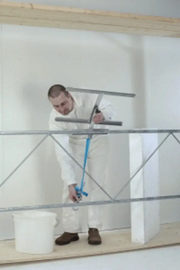 Cadru rotativ pentru aplicarea adezivului, cu funcţie de reglaj al înclinaţiei, Z14070044