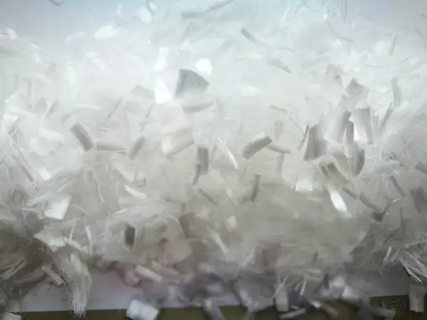 Fibră de polipropilenă Eurofiber, PRO-MIX, 18mm, 150g/sac, 50 saci/carton, 30 cartoane/palet, Z370015